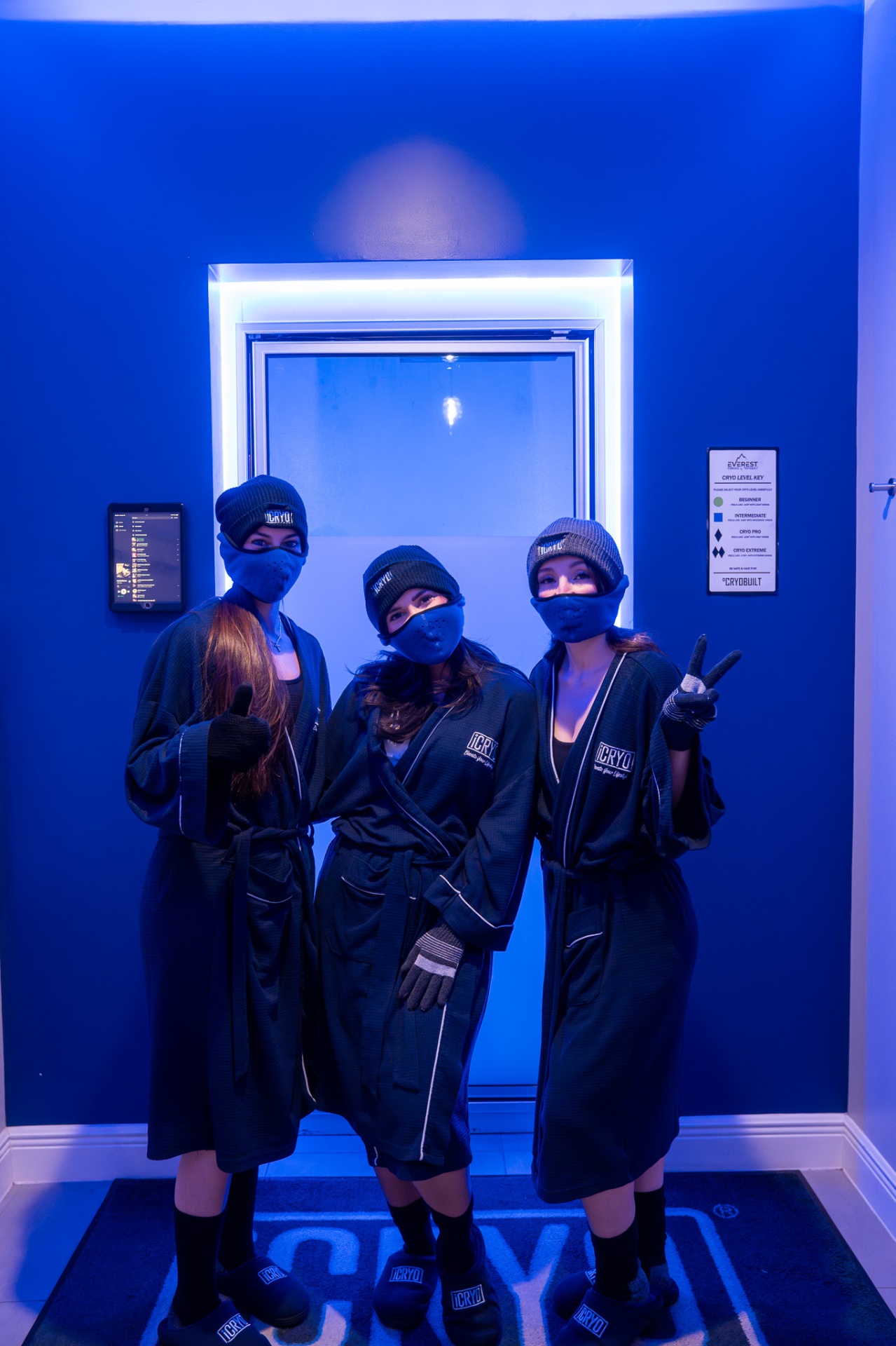 iCRYO Richmond guests in cryo robes ready for their session
